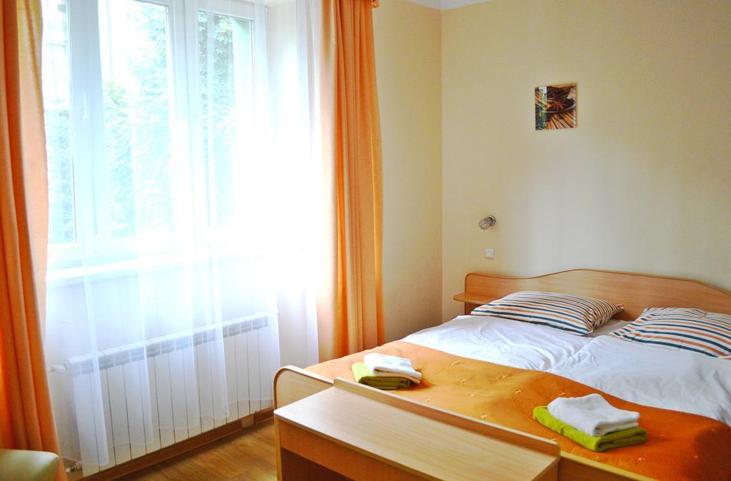 Hotel Monika Краков Экстерьер фото
